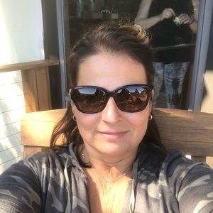 Meet your Posher, Mariella